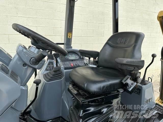 CAT 415F2 Backhoe
