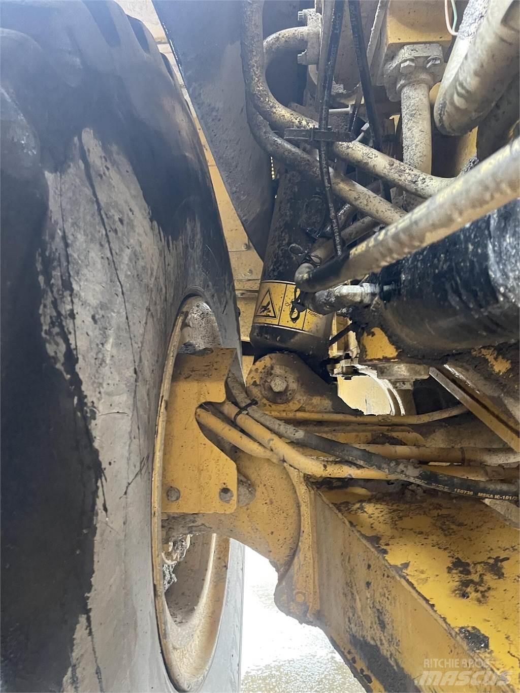 CAT 745C Articulated Haulers