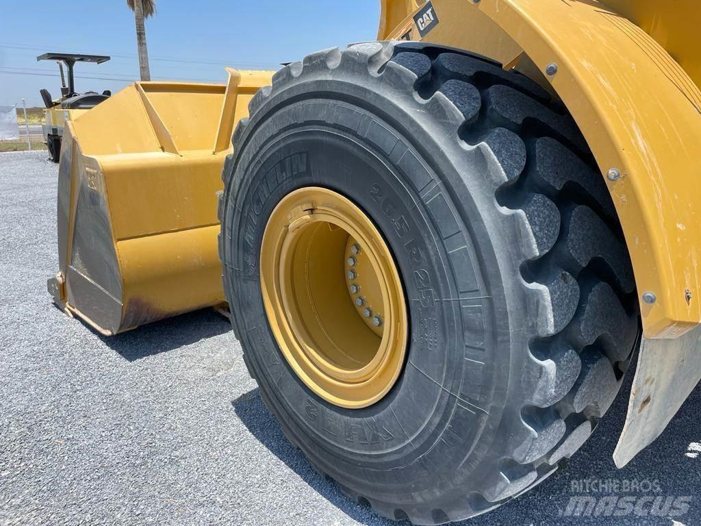 CAT 972M Wheel loaders