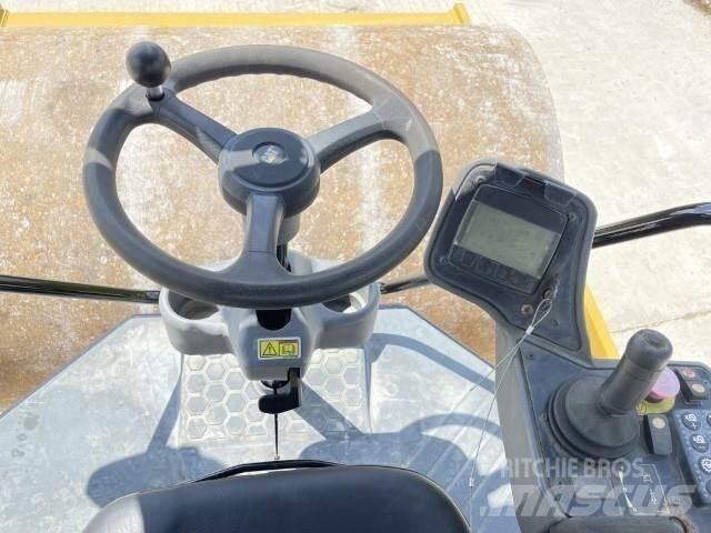 CAT CS54B Twin drum rollers
