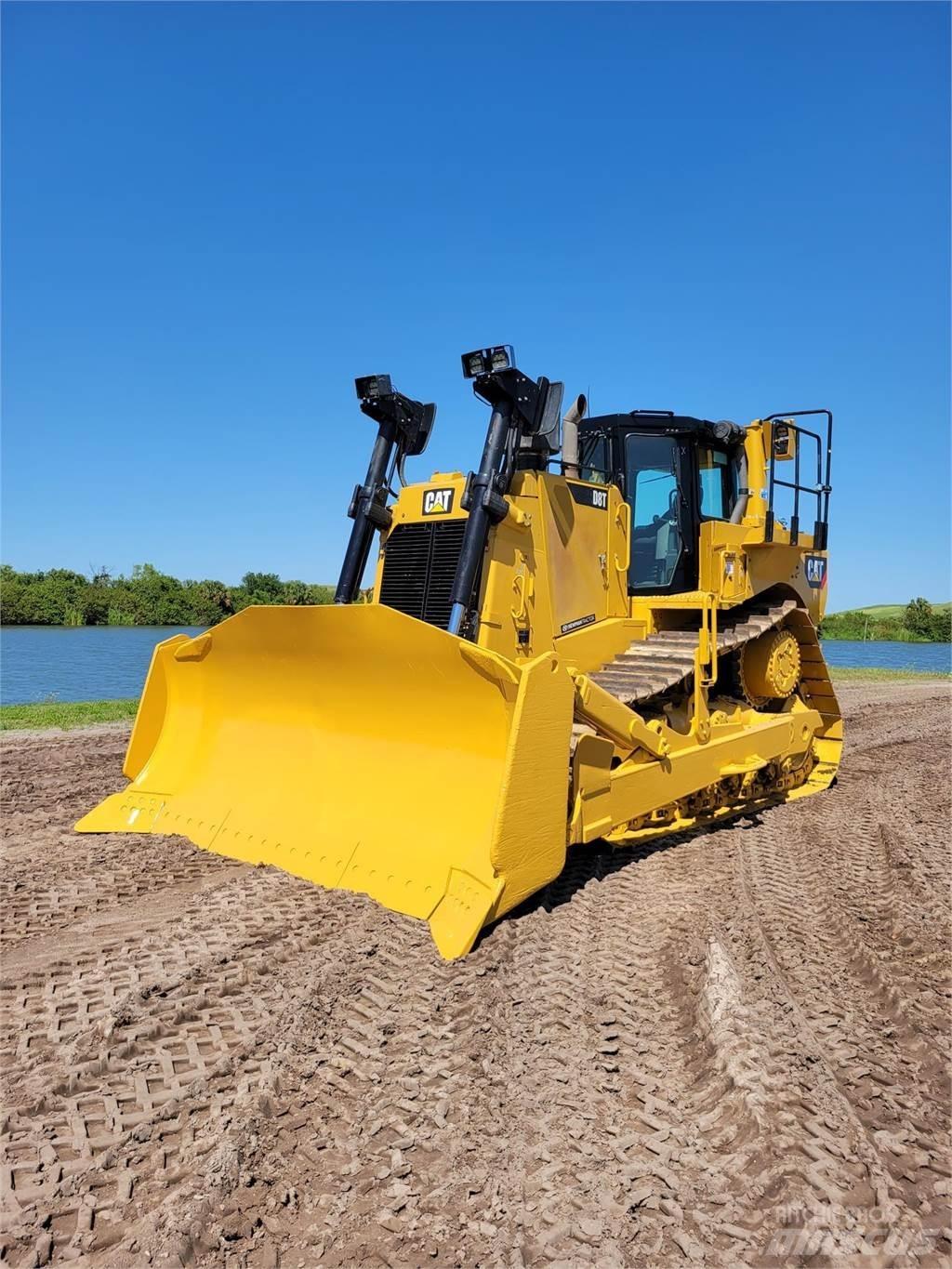 CAT D8T Crawler dozers
