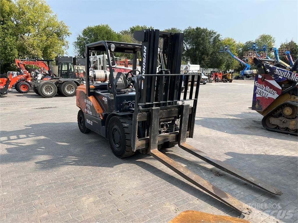 Doosan G45S-7 Other