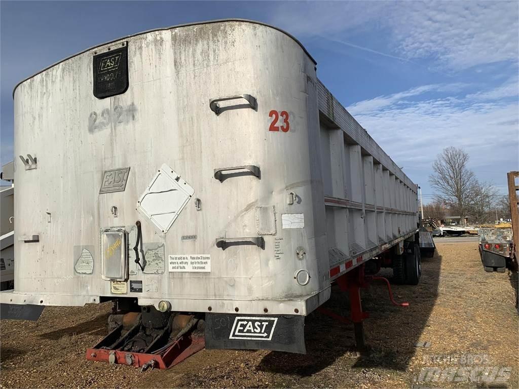 East Mfg  Tipper trailers
