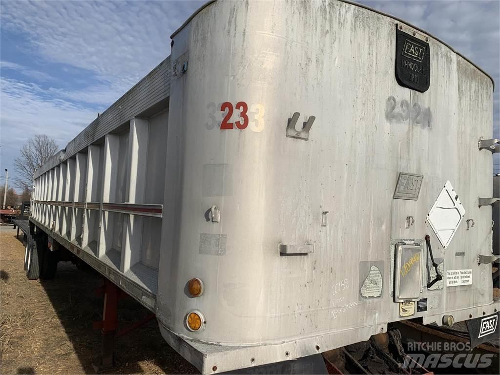 East Mfg  Tipper trailers