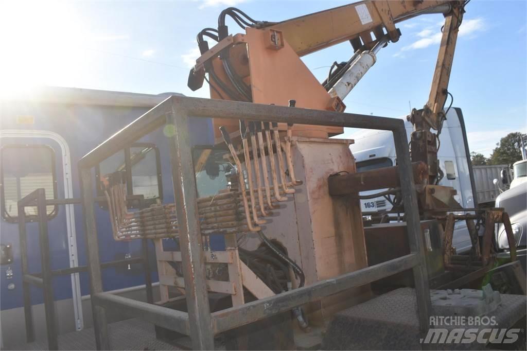Ford F800 Truck mounted cranes