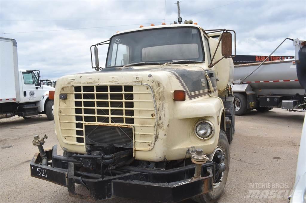 Ford L8000 Tanker trucks