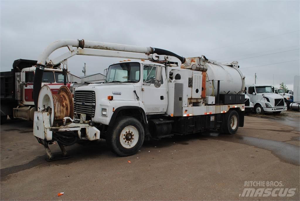 Ford L8000 Tanker trucks