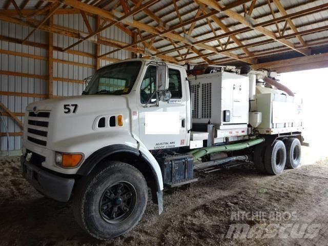 Ford LT9501 Tanker trucks