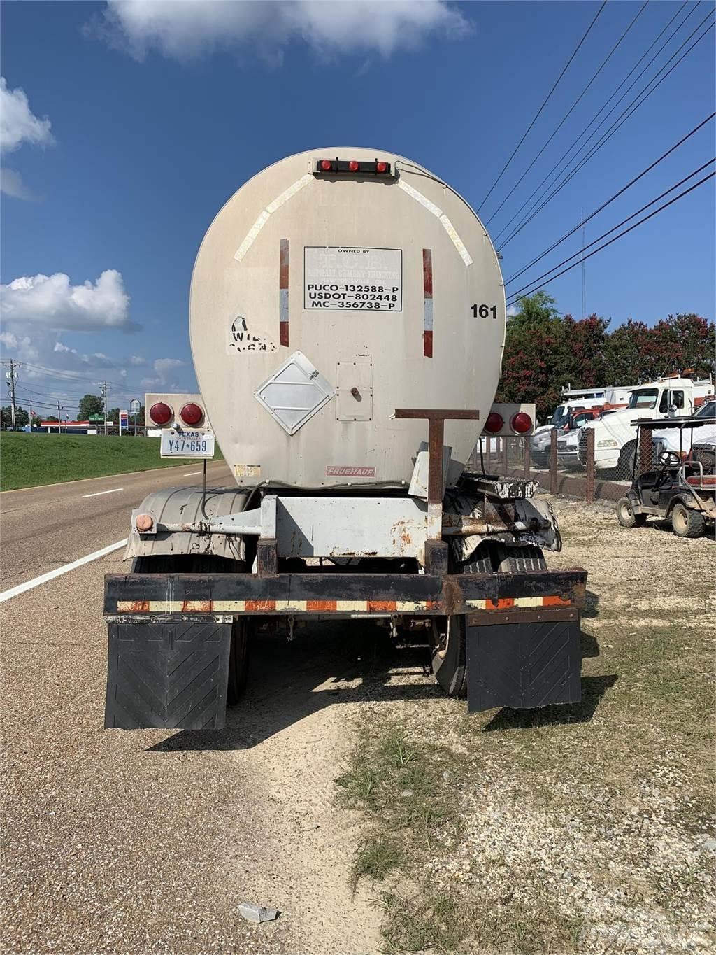 Fruehauf  Asphalt thermal containers