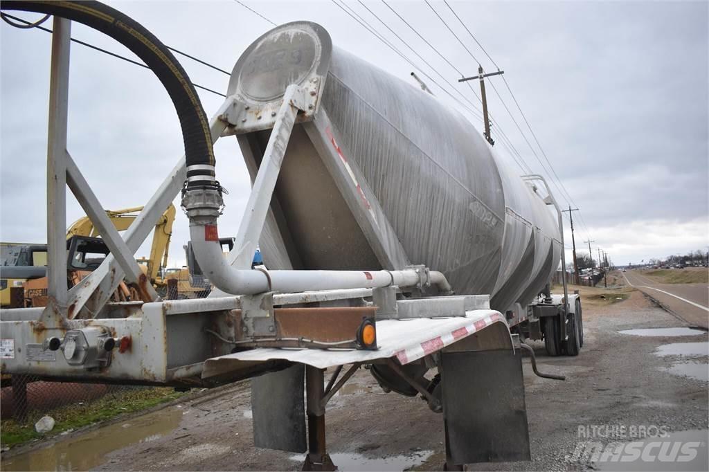 Fruehauf  Tanker trailers