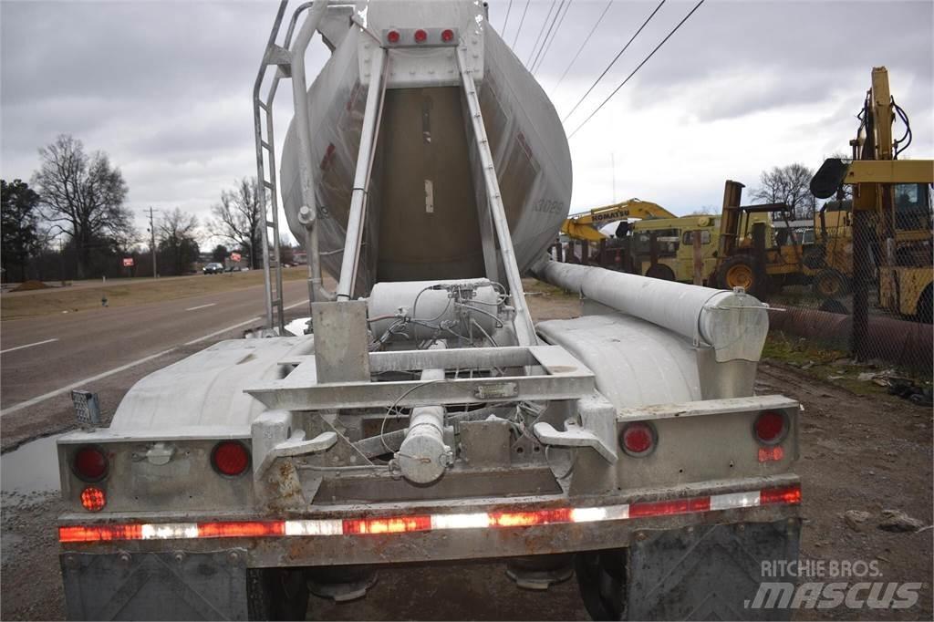 Fruehauf  Tanker trailers