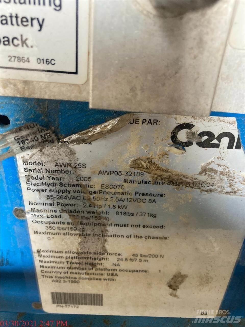 Genie AWP25S Used Personnel lifts and access elevators