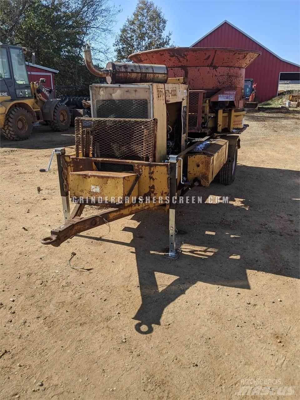 Haybuster IG8 Wood chippers