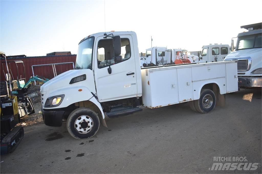 Hino 145 Municipal / general purpose vehicles