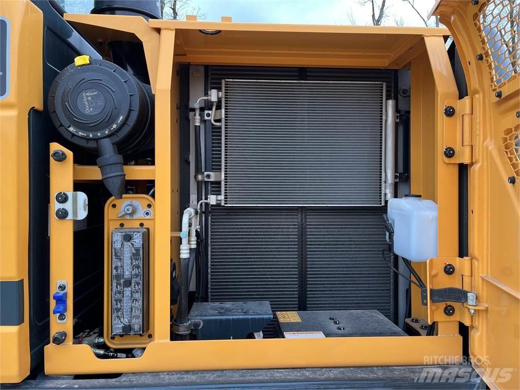 Hyundai HX140AL Crawler excavators