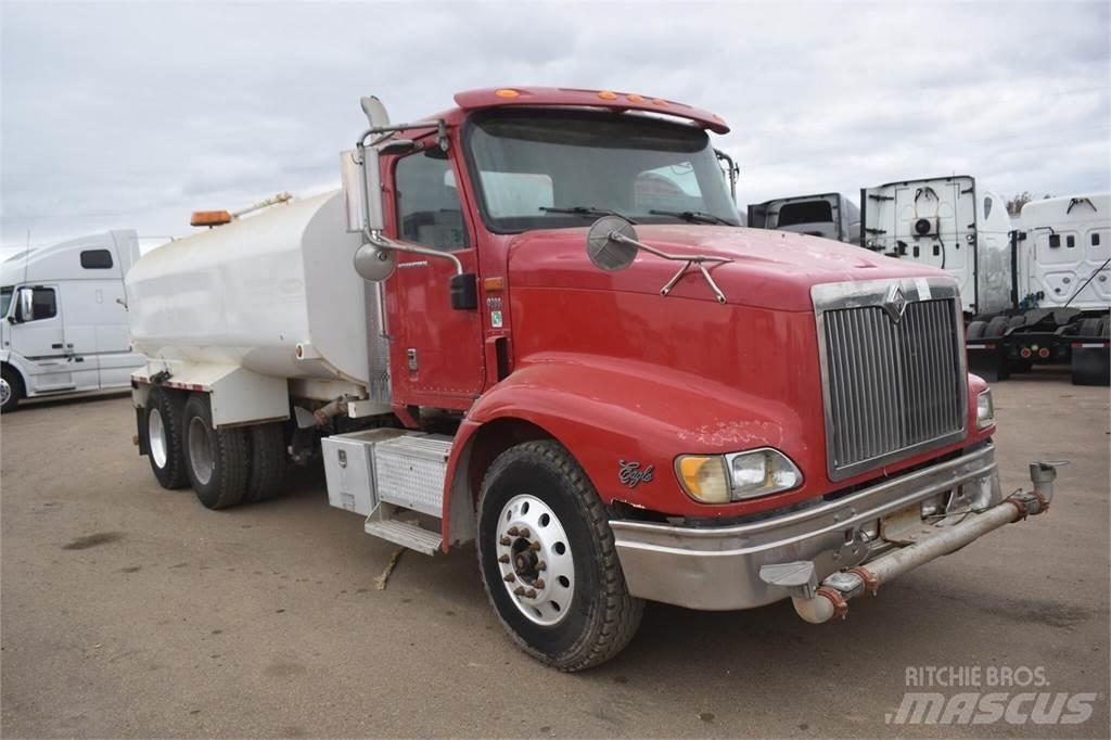 International 9200 Tanker trucks