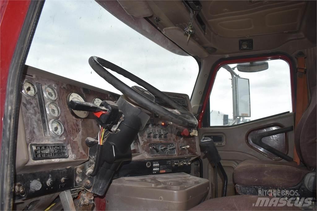 International 9200 Tanker trucks