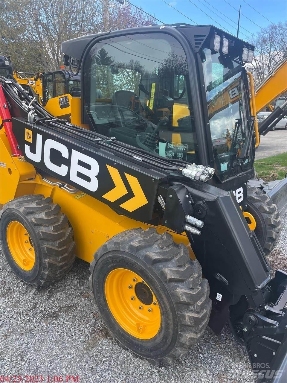 JCB 3TS-8W Skid steer loaders