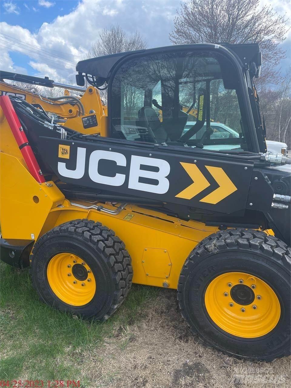 JCB 3TS-8W Skid steer loaders