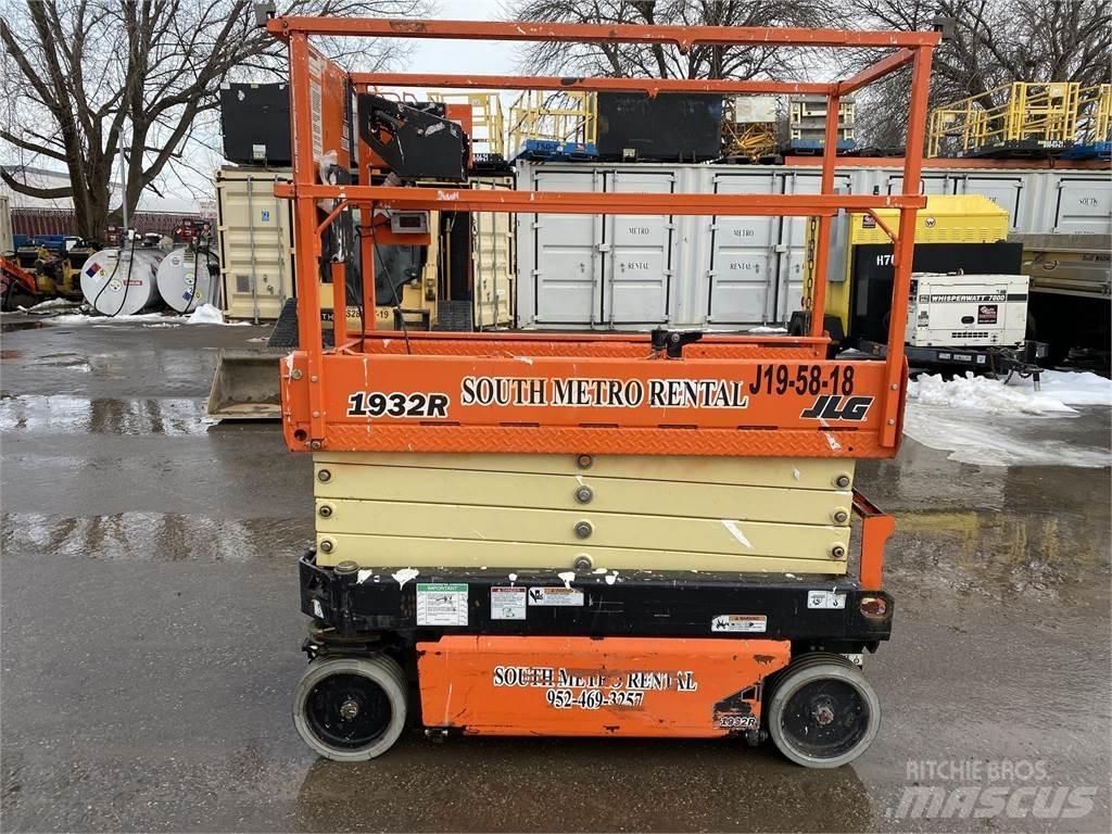 JLG 1932R Scissor lifts