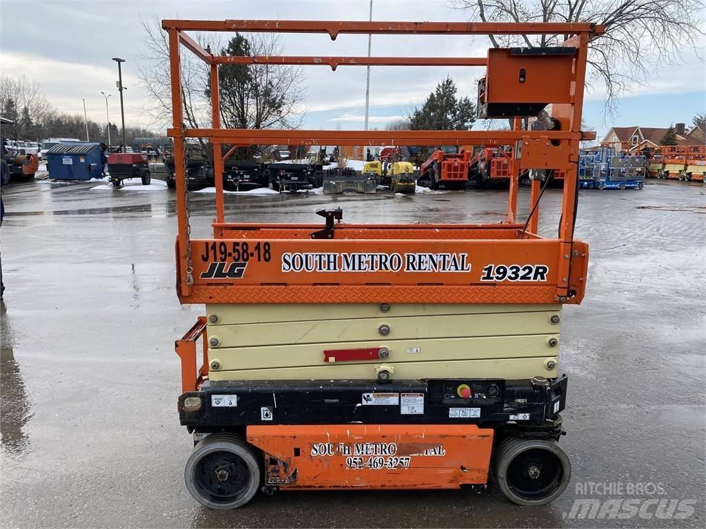 JLG 1932R Scissor lifts