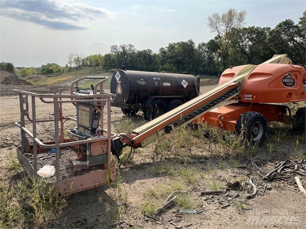 JLG 400S Telescopic boom lifts