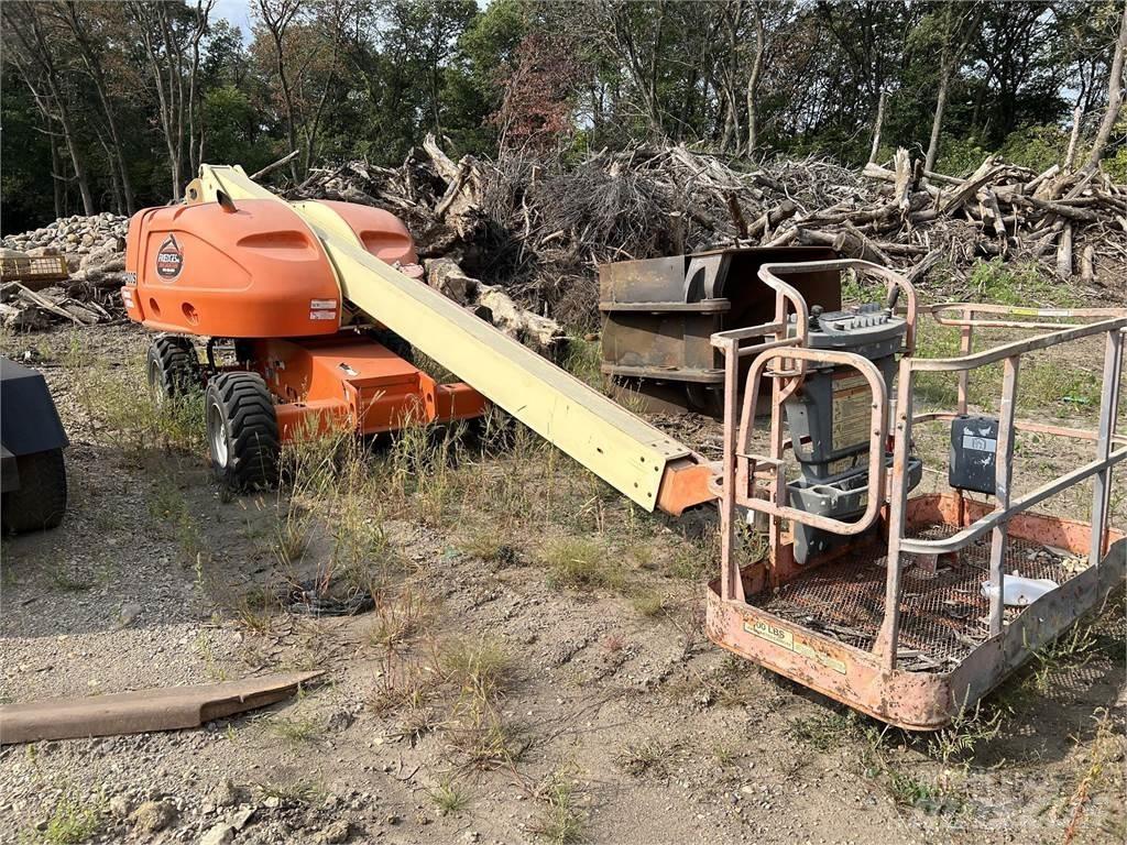 JLG 400S Telescopic boom lifts