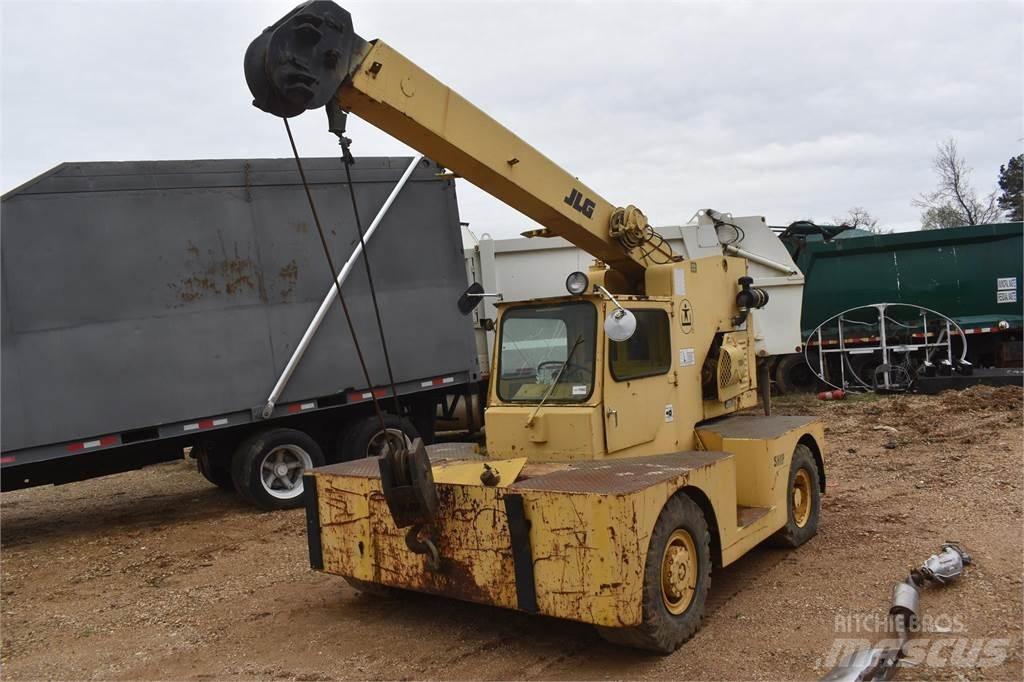 JLG 886 Rough terrain cranes