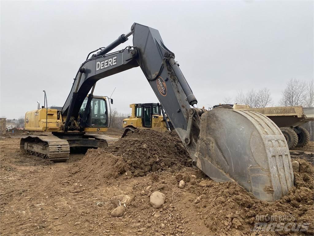John Deere 350D LC Crawler excavators