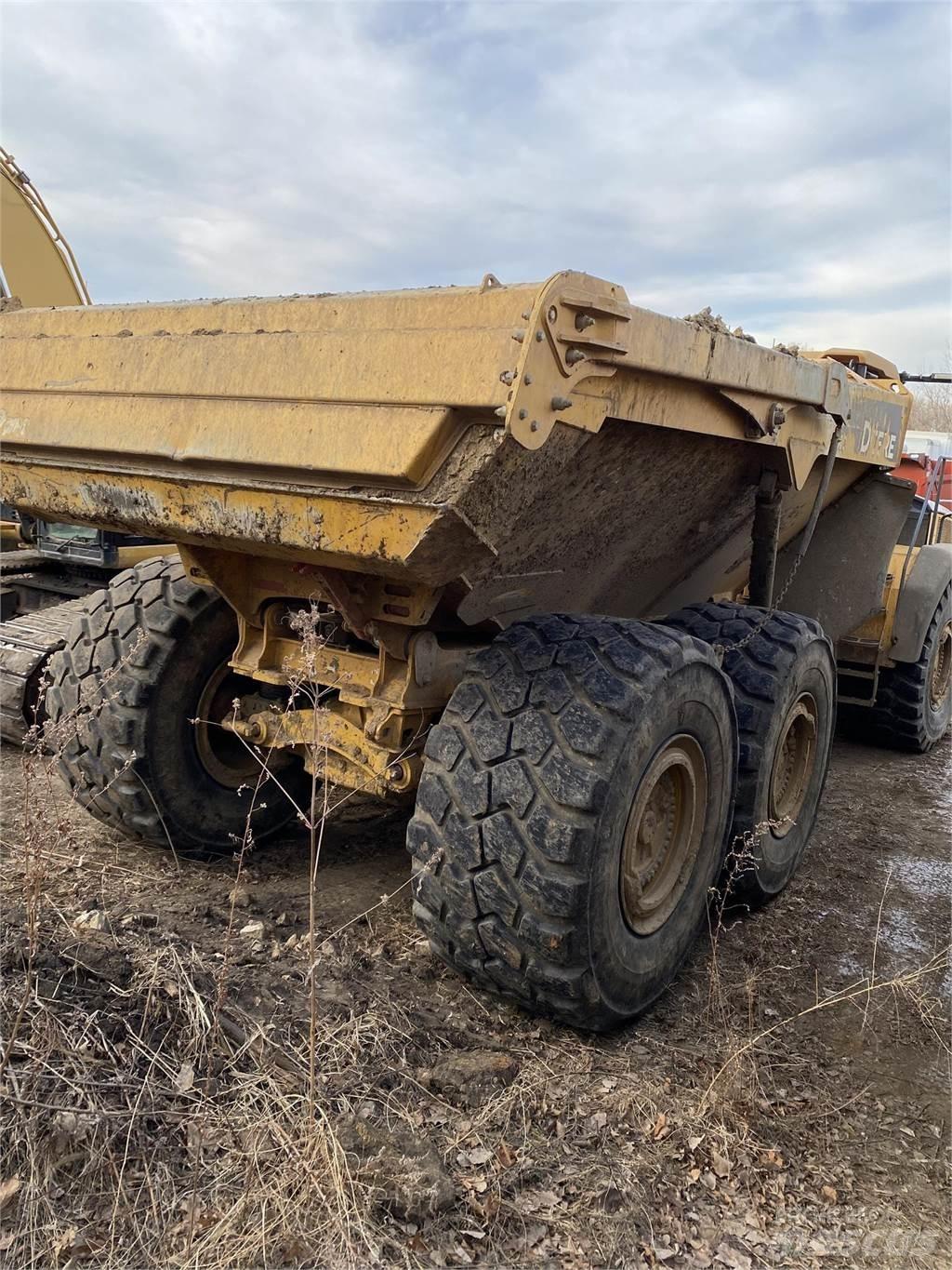 John Deere 410E Articulated Haulers