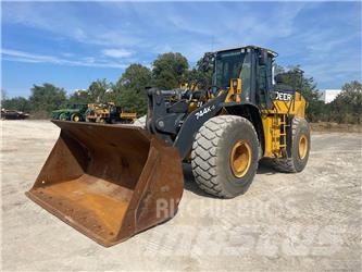 John Deere 744K Wheel loaders