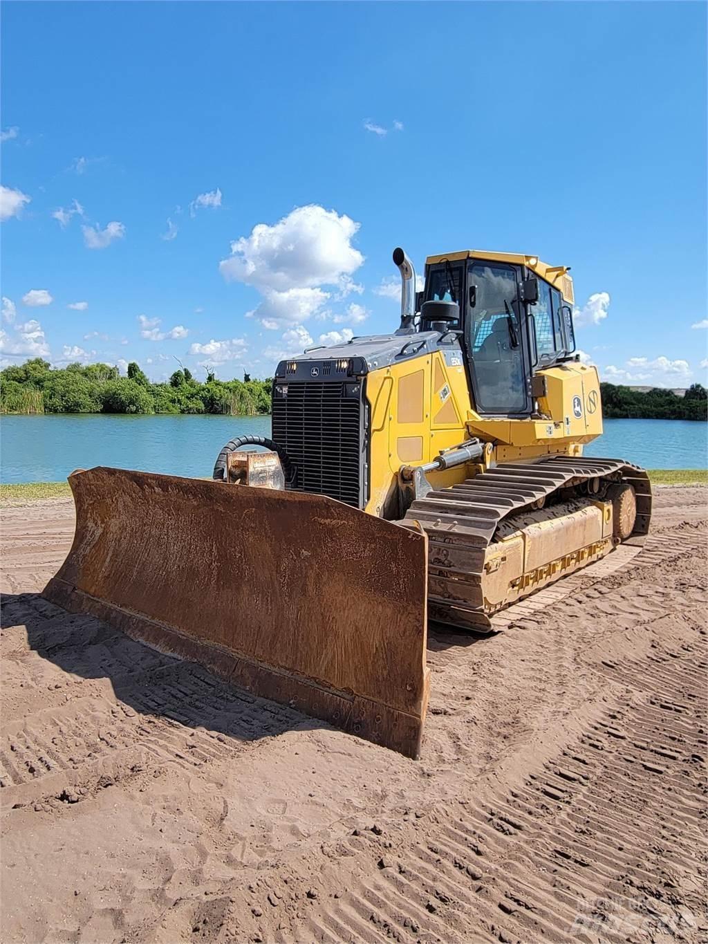 John Deere 850K WLT Crawler dozers