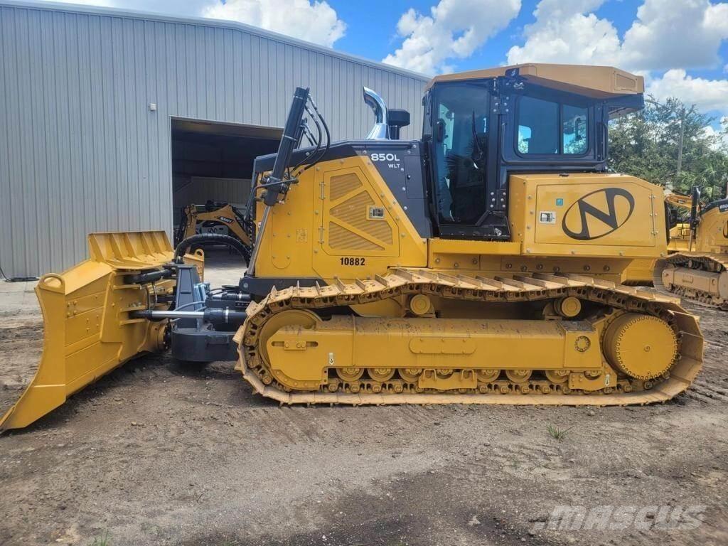 John Deere 850L WLT Crawler dozers