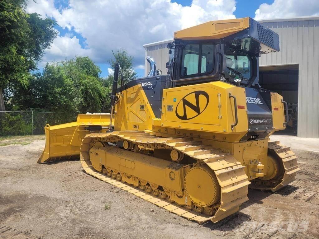 John Deere 850L WLT Crawler dozers