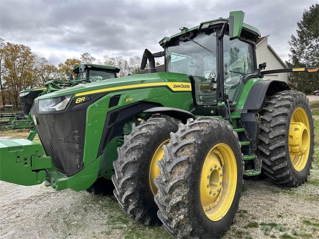 John Deere 8R 370 Tractors