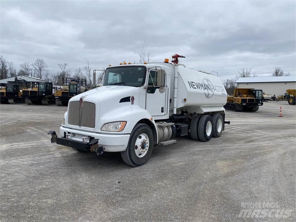 Kenworth T300 Water bowser