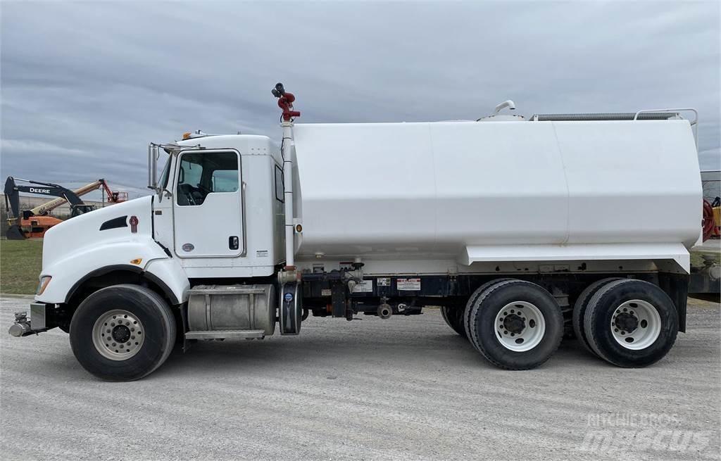 Kenworth T440 Water bowser