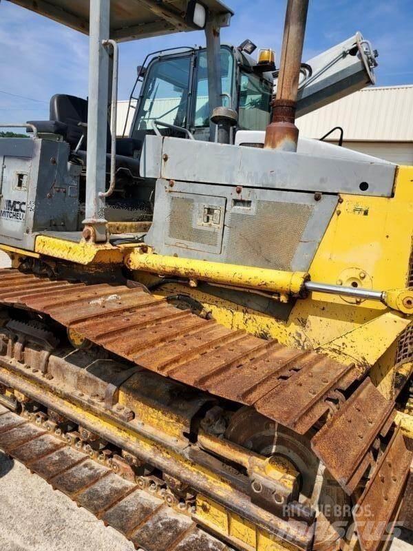 Komatsu D38P-1 LGP Crawler dozers