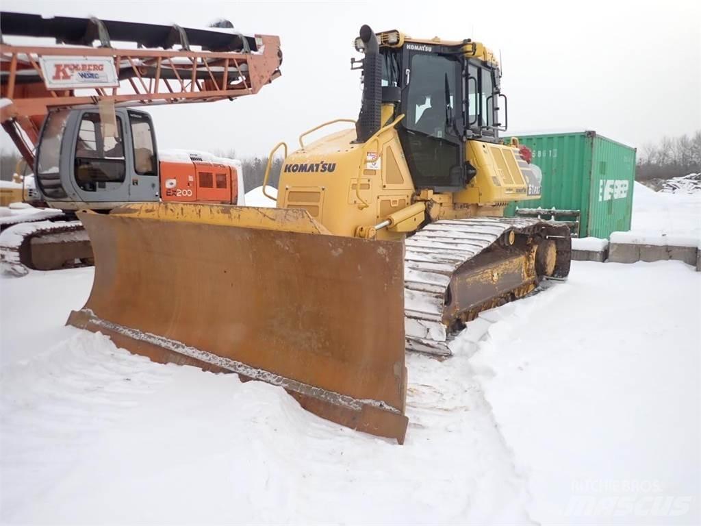 Komatsu D61PXi-24 Crawler dozers