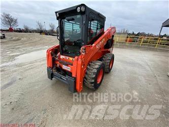 Kubota SSV75 Skid steer loaders