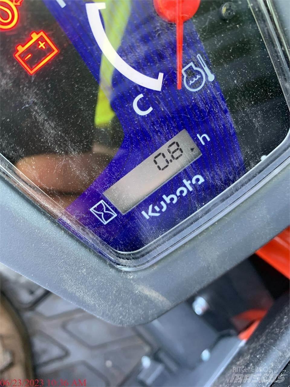 Kubota SSV75 Skid steer loaders