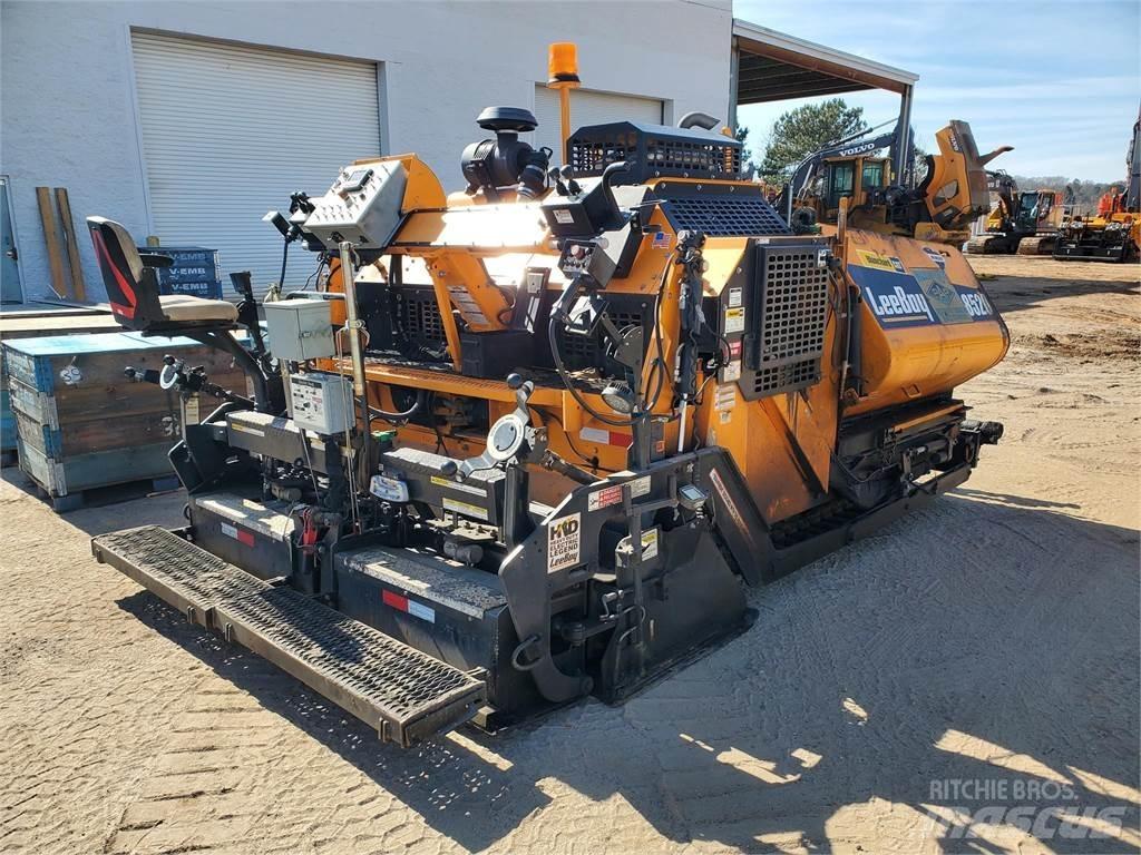 LeeBoy 8520 Asphalt pavers
