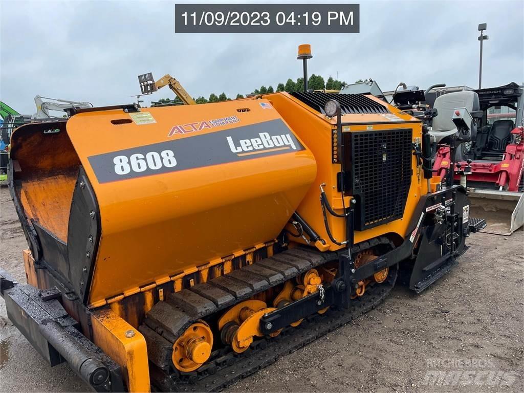 LeeBoy 8608 Asphalt pavers