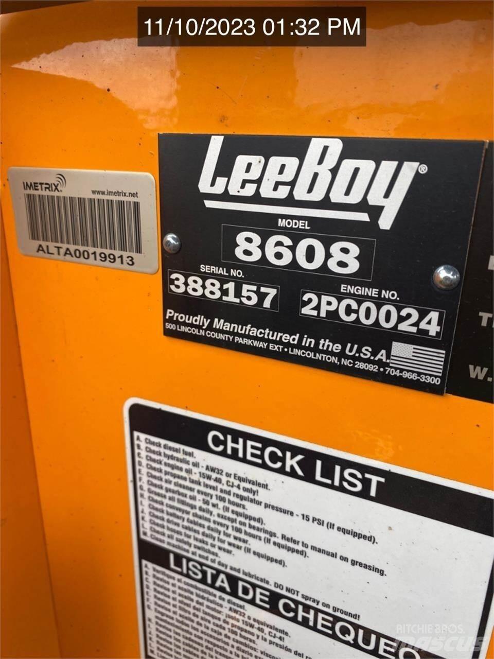 LeeBoy 8608 Asphalt pavers