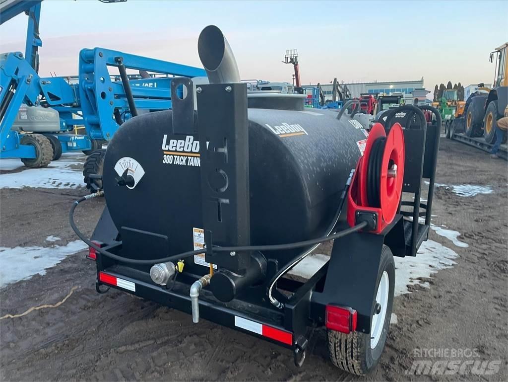 LeeBoy L300 Asphalt pavers