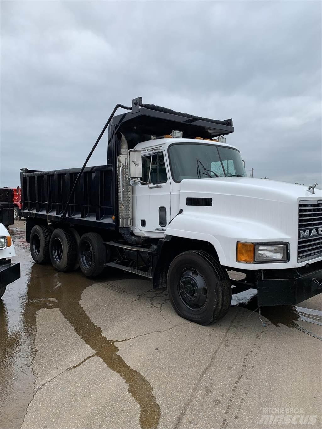 Mack CH613 Tipper trucks