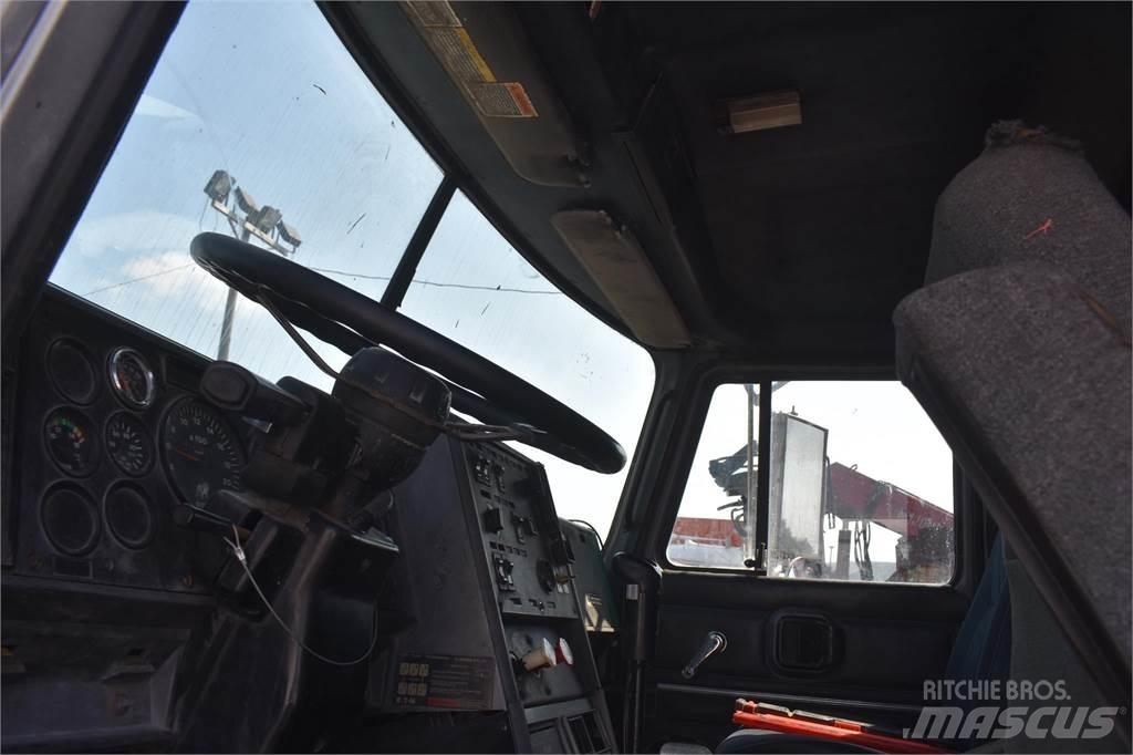 Mack CH613 Tipper trucks
