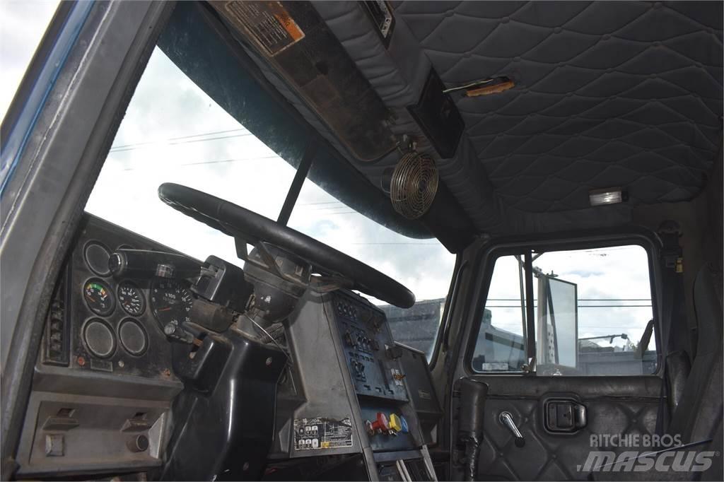 Mack CH613 Tipper trucks