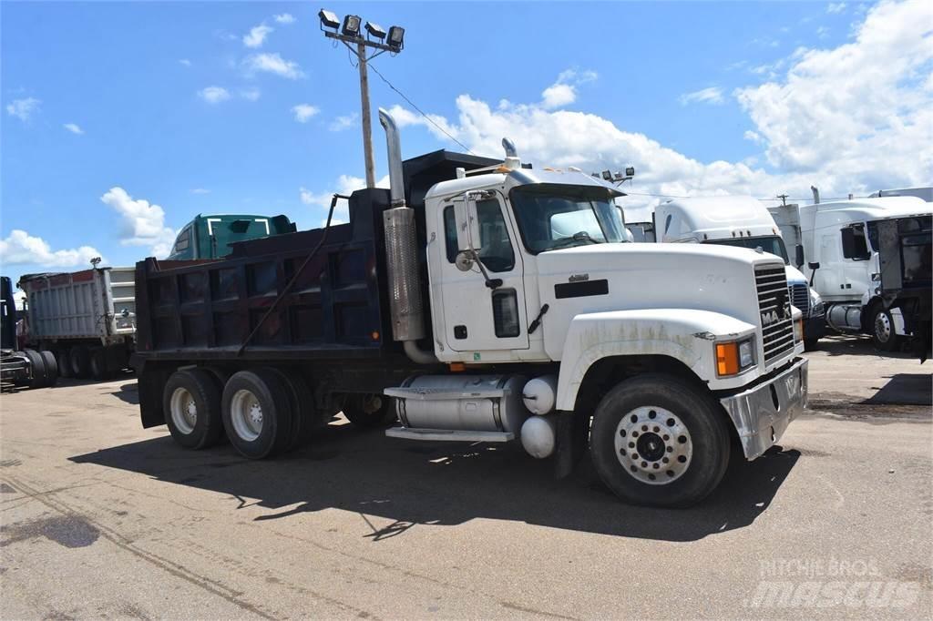 Mack CHN613 Tipper trucks