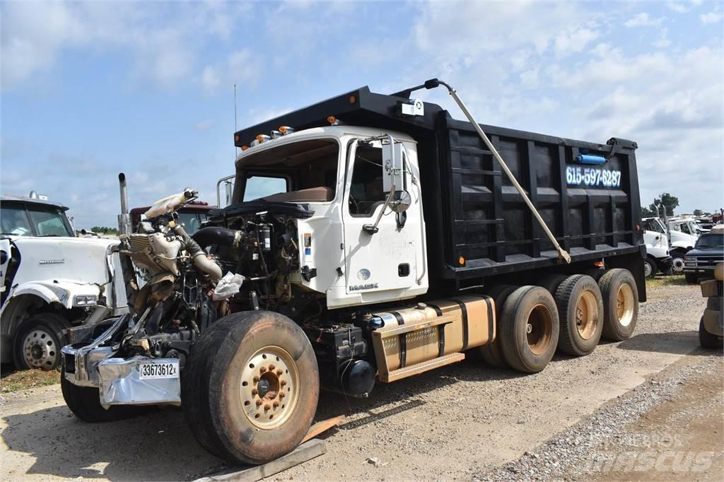 Mack GRANITE GU713 Tipper trucks